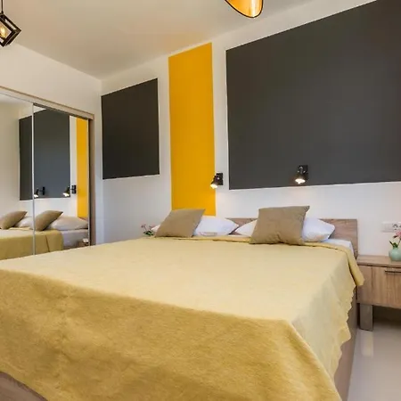 Luxury Penthouse Apartment Mandre
