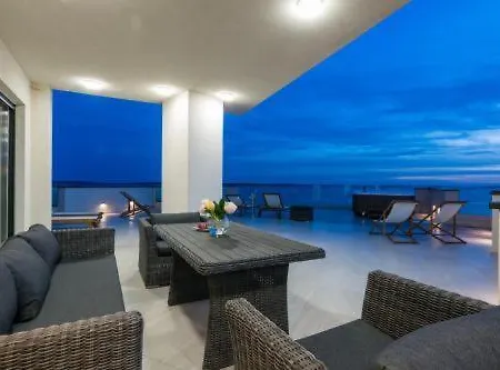 Luxury Penthouse * Mandre