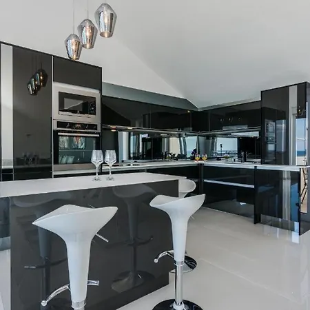 Luxury Penthouse Apartment